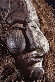 Masque africainMasque  Suku Kakungu