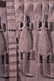 Portes et voletsGrande porte de grenier à mil Dogon   